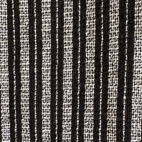 3/$30! Men's Black and White Striped Casual Woven Button Down Shirt - Picture 3 of 8